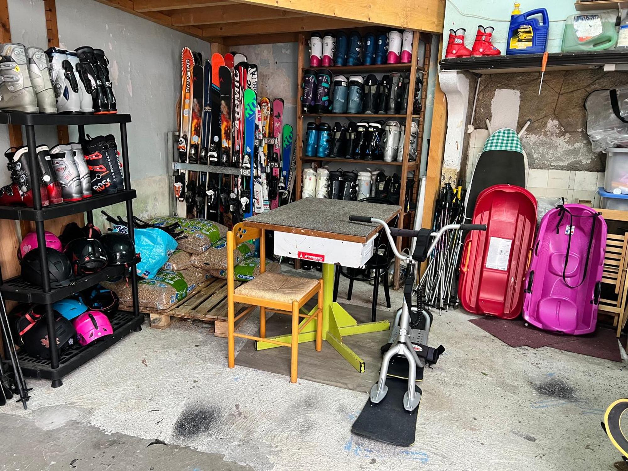 L'Astazou "Pret Gracieux Du Materiel De Ski" Au Studio Luz-Saint-Sauveur Zewnętrze zdjęcie